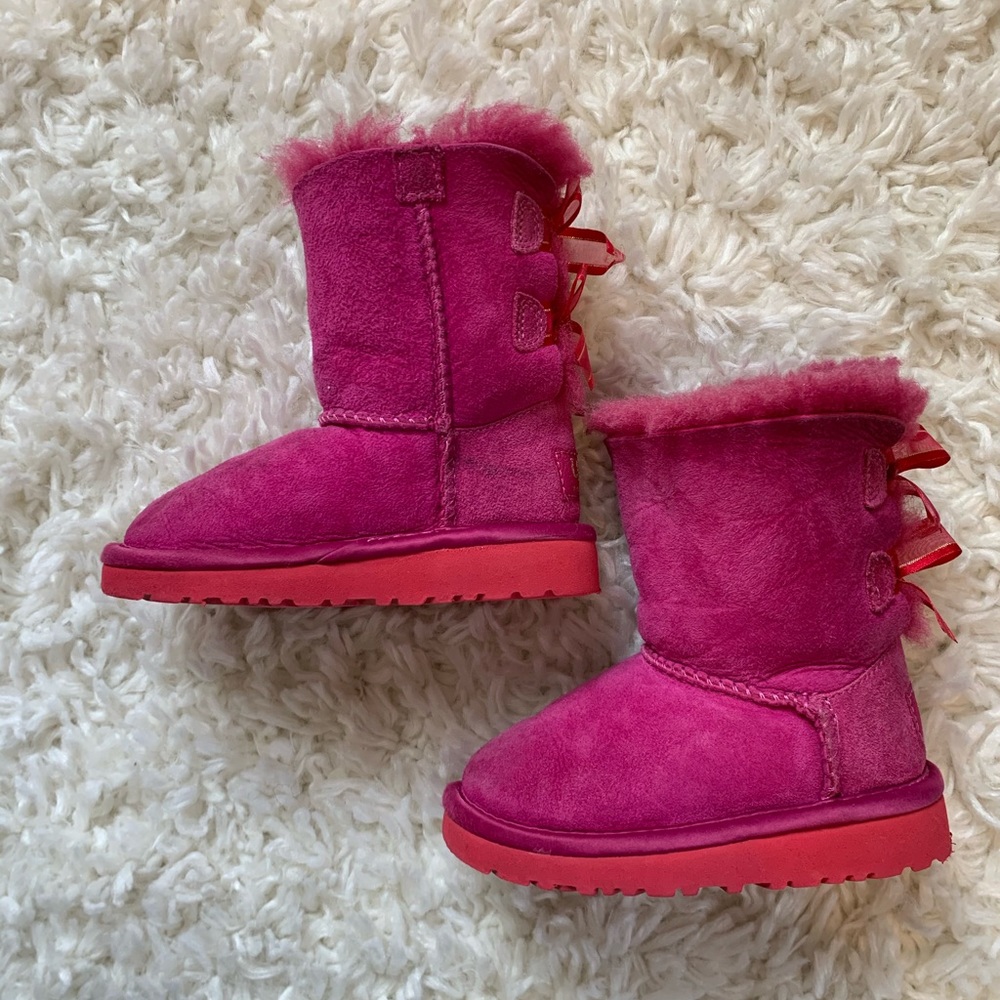 EUC pink toddler UGG boots size 7